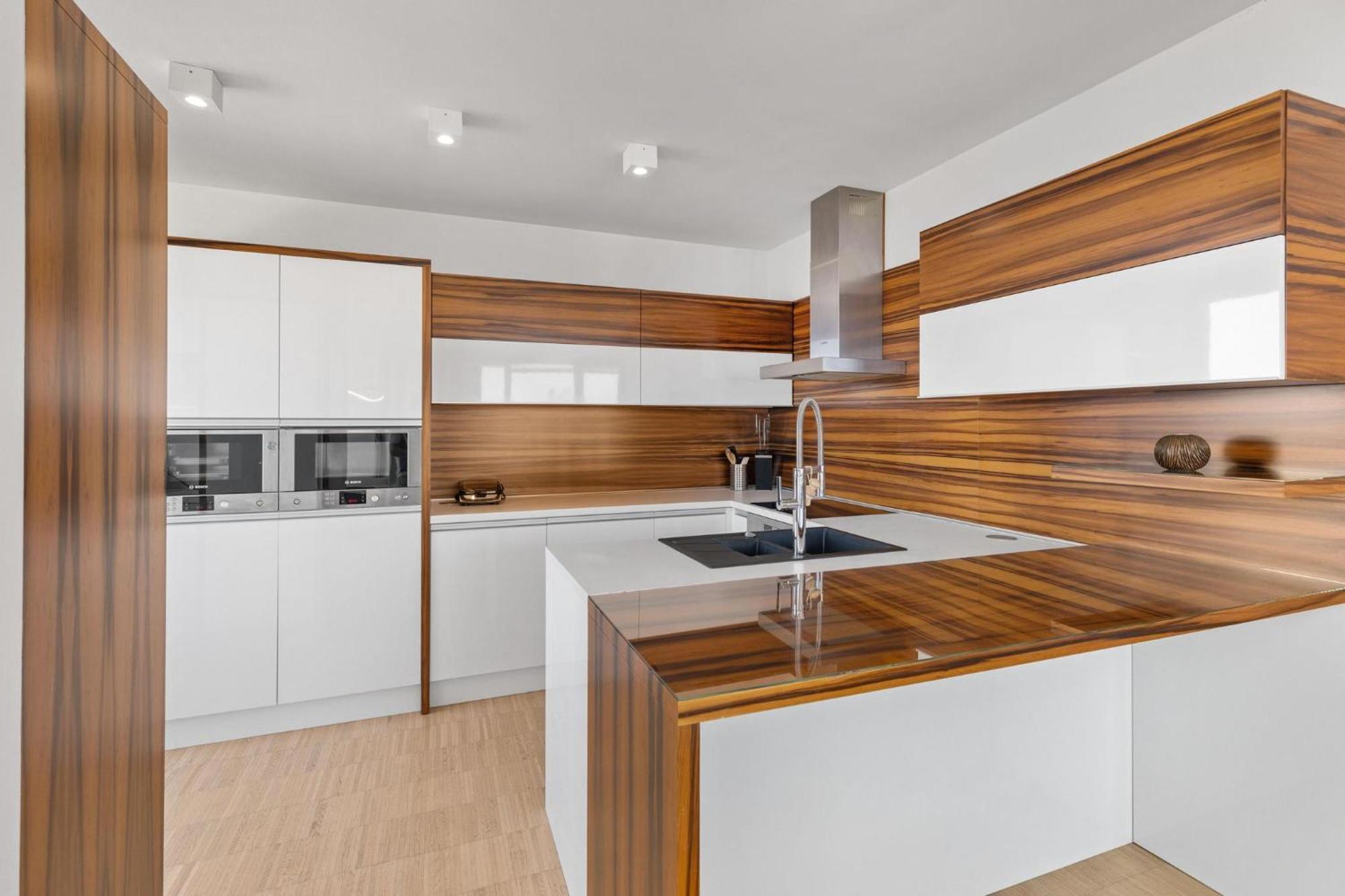 Sky Apartman In Bratislava - With 2 Parking Places Esterno foto